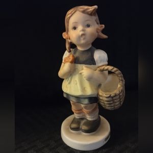 Goebel Hummel "Sister" figurine